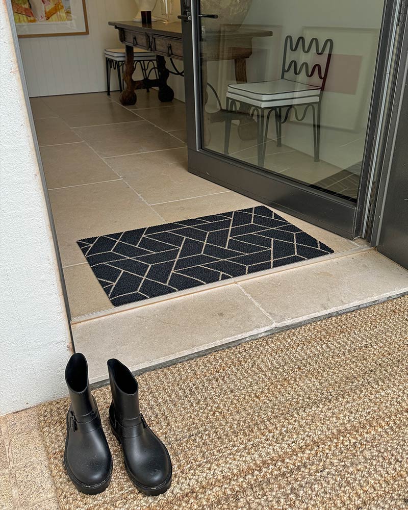 Everlast Printed Triangular Doormat