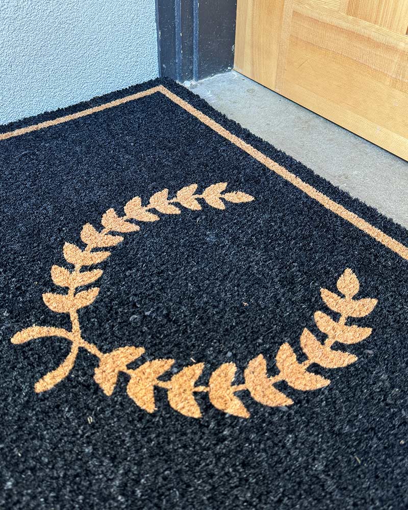 Wreath Doormat - Black Natural Painted