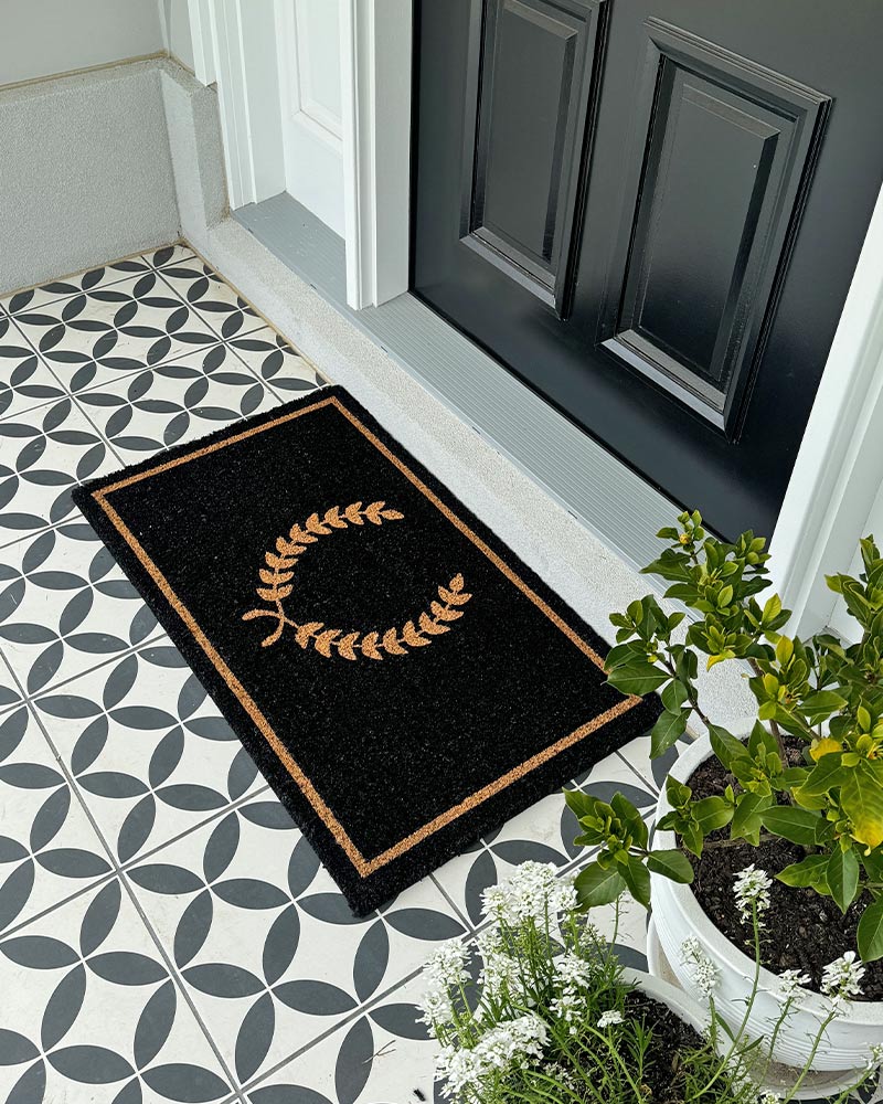 Wreath Doormat - Black Natural Painted